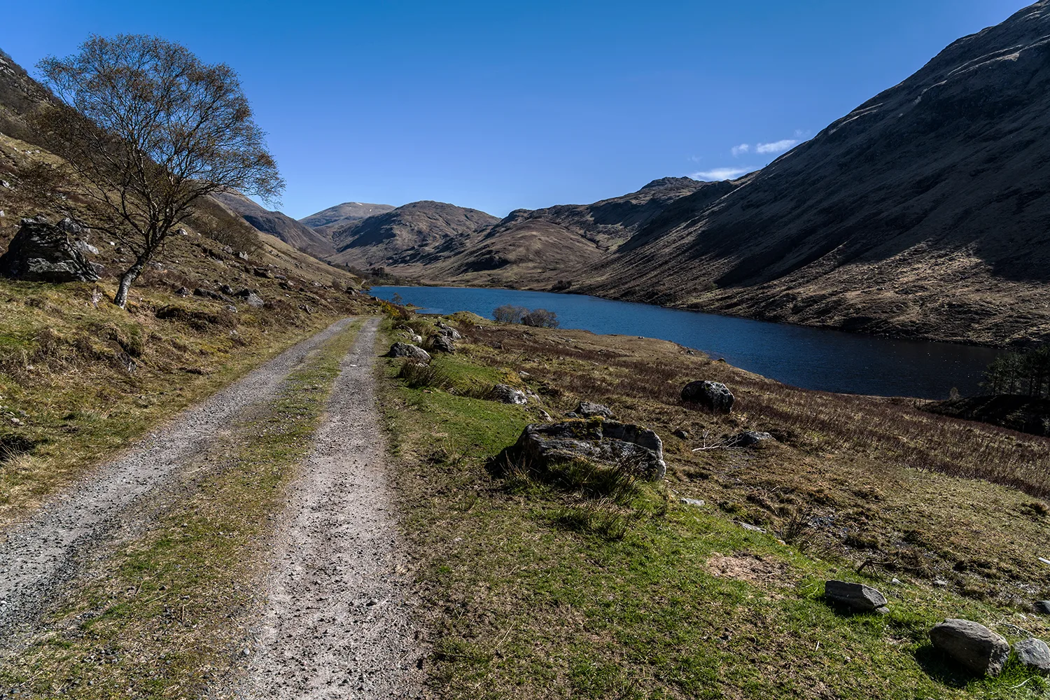 Loch na Leitreach sur le Cape Wrath Trail, en รcosse
