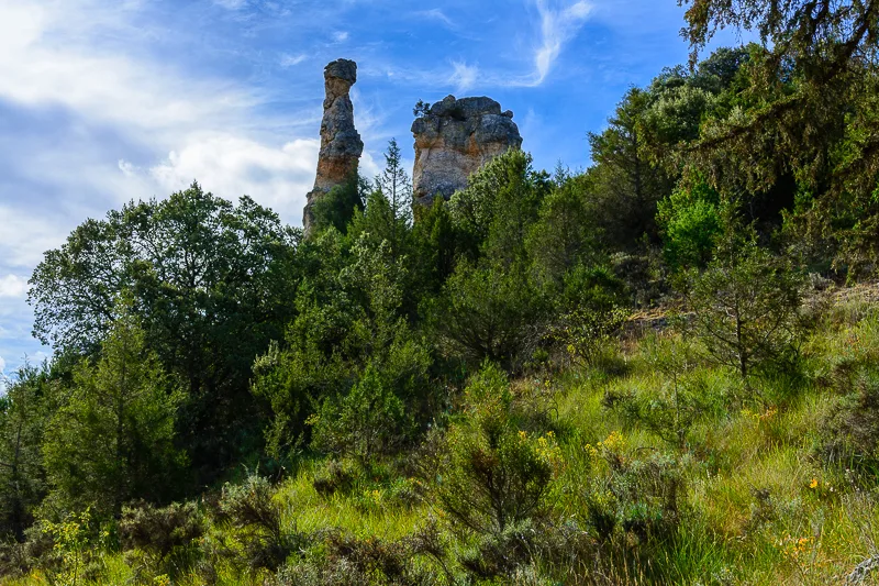 Formations rocheuses le long du GR 14 à Langa de Duero