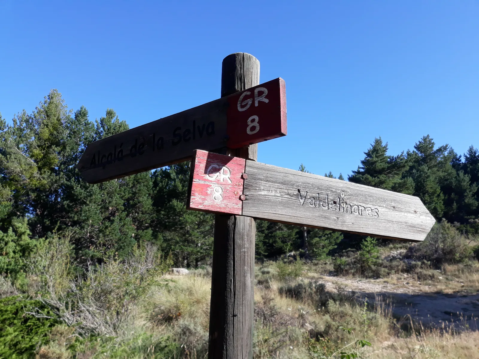 Le GR 8 à Alcalá de la Selva, dans la province de Teruel