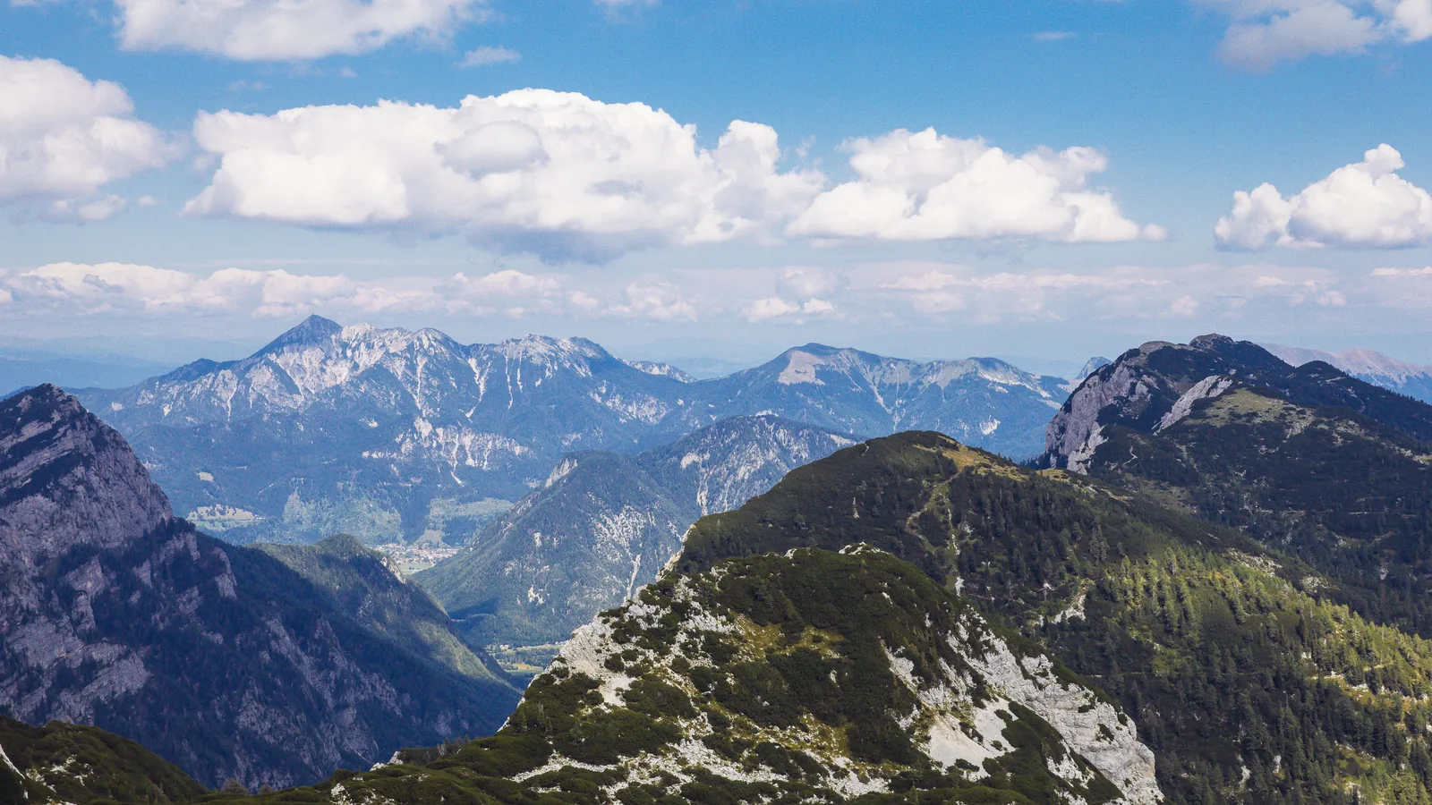 Sommets des Alpes juliennes en Slovénie